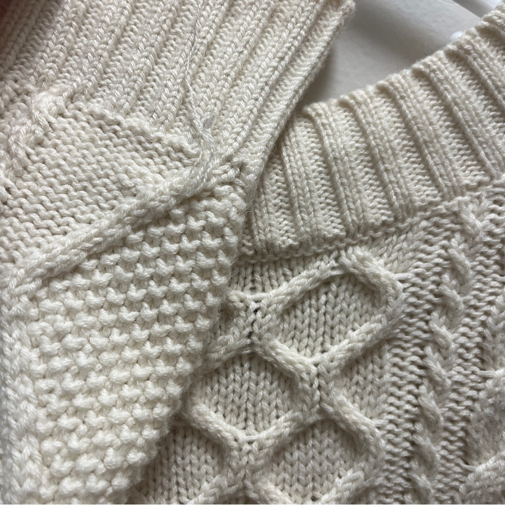 EUC Aritzia Wilfred Free Mystic Cable Sweater - Picture 6 of 8